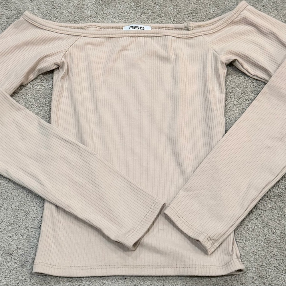 RSQ off the shoulder top